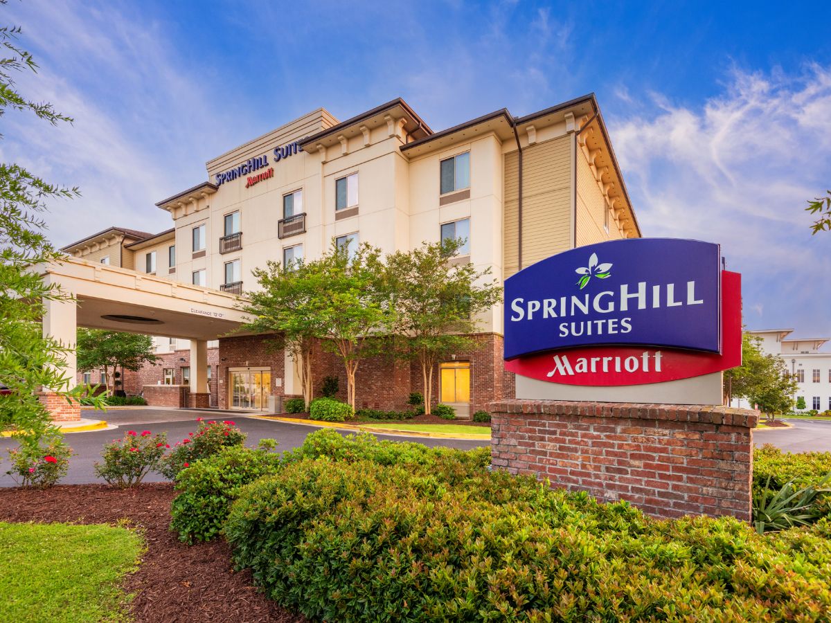 Spring Marriott SpringHill Suites by Marriott - D'FURNI
